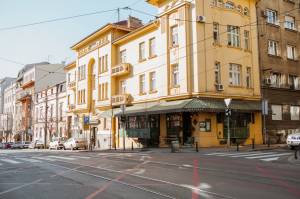 Restoran-Na-Cosku-At-The-Corner-Restaurant-2